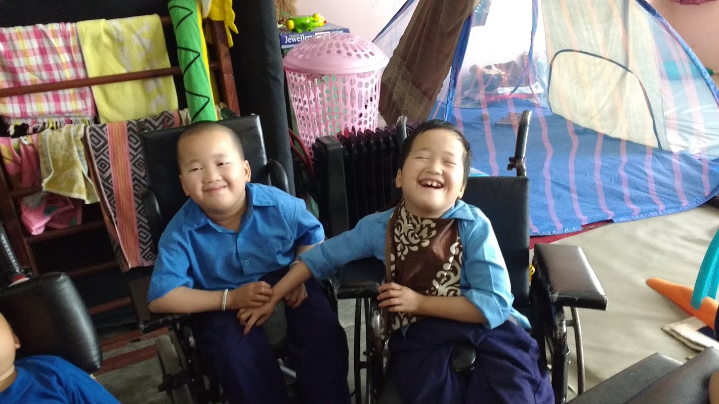 Photos of our visit to Ngoenga school for Tibetans with special needs, India