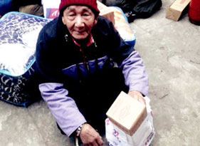 Tibet Matters Annual Review: Thanks to your donations elderly Tibetans get cosy winter clothes