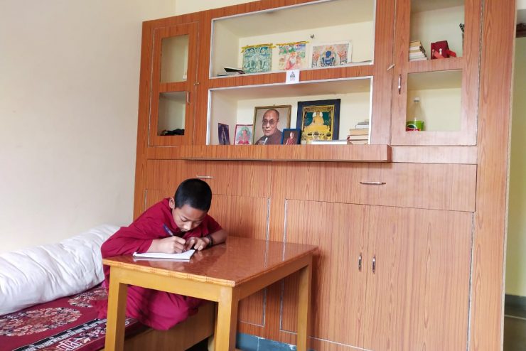 Shalu Monastery update – kitting out rooms for 43 young monks