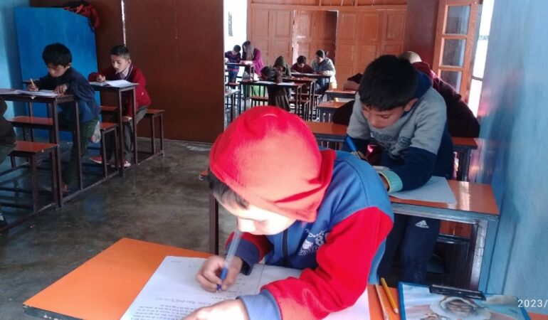 Making a difference at a Tibetan school in Gapa (Kamrao, India)